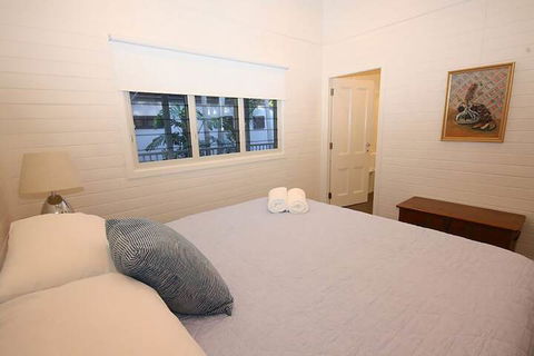 A PERFECT STAY - Cavvanbah Seaside Cottage - Tourism Brisbane 5