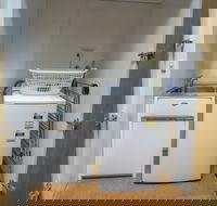 Myer House - Brisbane 4u