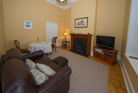 Yankalilla Bay Homestead - Tourism Brisbane 6