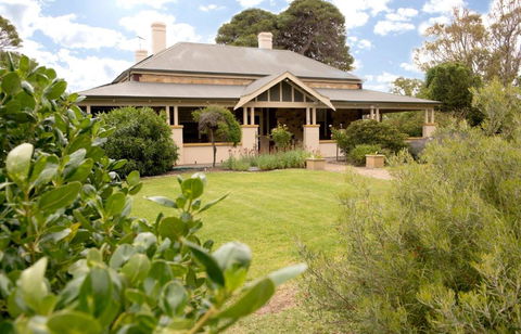 Yankalilla Bay Homestead - Tourism Brisbane 5