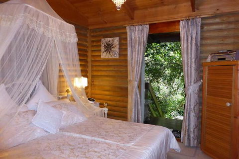 Aldgate Lodge Bed & Breakfast - Brisbane Tourism 3