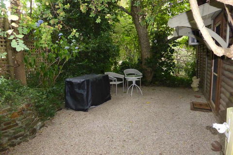 Aldgate Lodge Bed & Breakfast - Brisbane Tourism 4