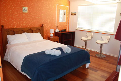 Shark Bay B & B - Brisbane Tourism 4