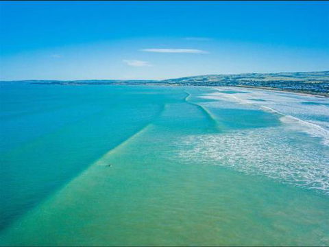 Tahren Beachfront Shack - Brisbane 4u 6