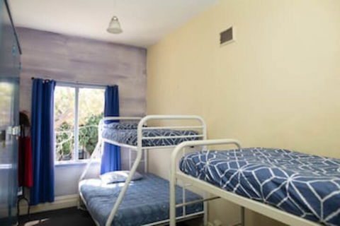 Pirates Backpackers - Hostel - Tourism Brisbane 0