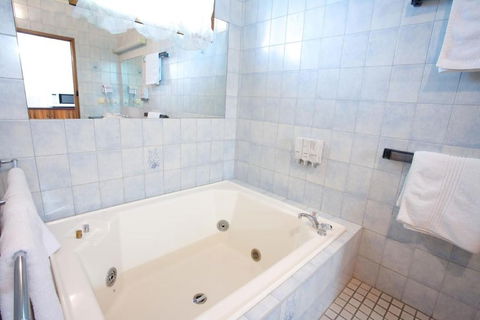 Golden Grain Motor Inn - Tourism Brisbane 1