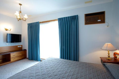 Golden Grain Motor Inn - Tourism Brisbane 6