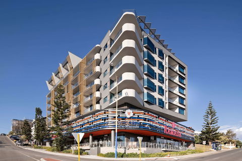 Ramada VetroBlu Scarborough Beach - Tourism Brisbane 4