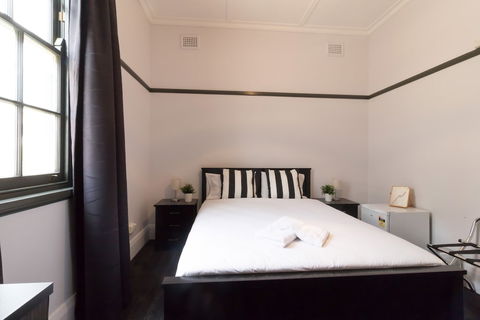 Royal Hotel Ryde - Brisbane Tourism 4