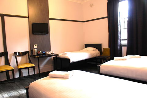 Royal Hotel Ryde - Brisbane Tourism 5