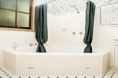 Kalimna Spa Room - Tourism Brisbane 2
