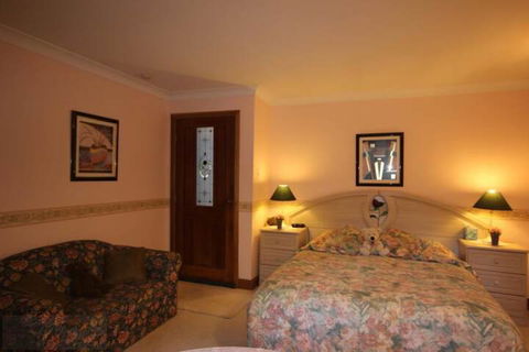 Kalimna Spa Room - Tourism Brisbane 3