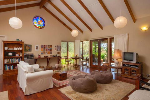 Innisfree Mountain Retreat - Tourism Brisbane 6