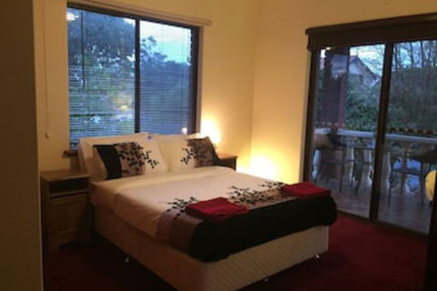 Perth Stadium Homestay - Tourism Brisbane 0