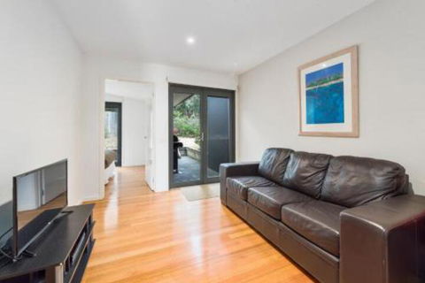 Inn Off The Reef - Tourism Brisbane 0