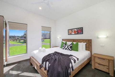 Ironbark Villa 6 - Brisbane Tourism 2