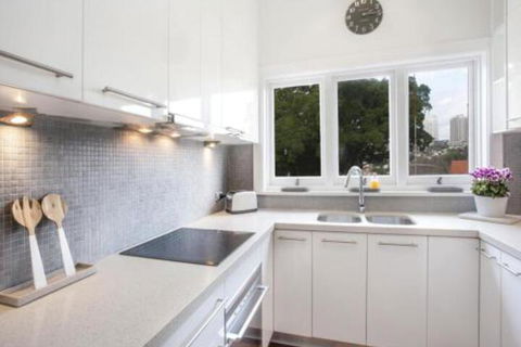 Woollahra Roslyndale Avenue - Tourism Brisbane 1