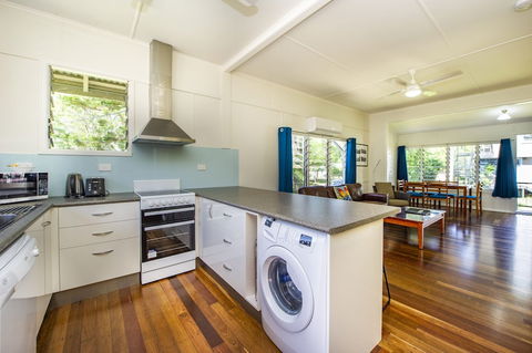 Kooyong Apartment 1 - Tourism Brisbane 1