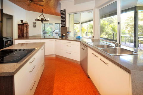 Sapphire Beach Acreage - Tourism Brisbane 4