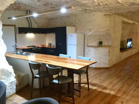 Dug Out B & B Apartments - Tourism Brisbane 1