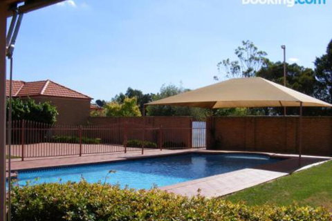 Fairways Bed & Breakfast At Jerilderie - Tourism Brisbane 5