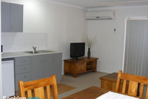 Fairways Bed & Breakfast At Jerilderie - Tourism Brisbane 6
