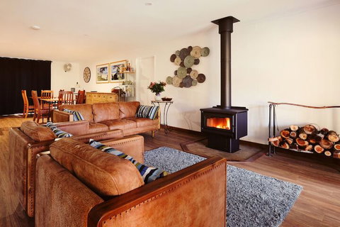 The Lodge Mapleton Falls - Brisbane Tourism 2