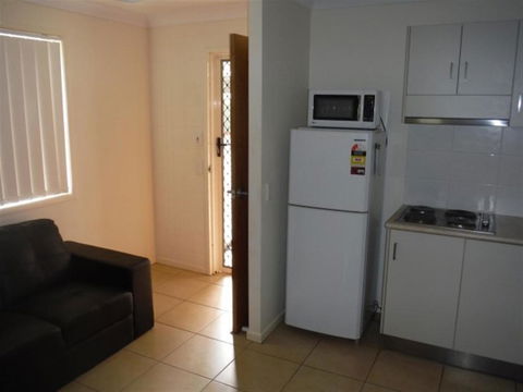 Units 37 On St. Francis Drive - Brisbane 4u 5