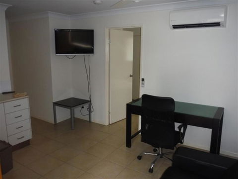 Units 37 On St. Francis Drive - Brisbane 4u 4