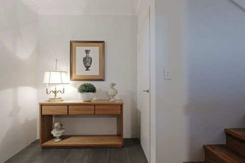 Sapphire Blue - Tourism Brisbane 1