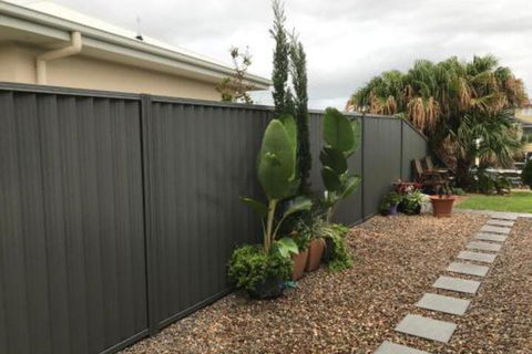 M & Ts Waterfront Bed & Breakfast - Tourism Brisbane 6