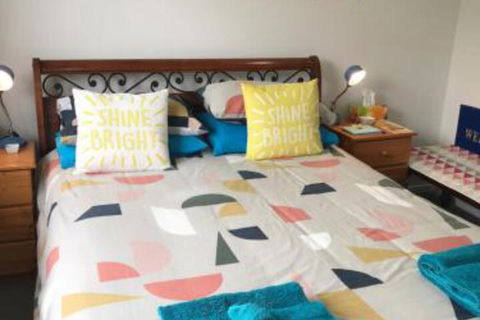 M & Ts Waterfront Bed & Breakfast - Tourism Brisbane 7