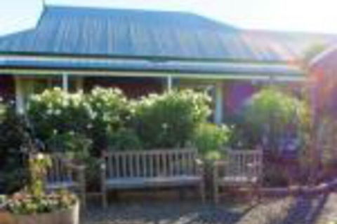 Bed & Breakfast At Tiffanys - Tourism Brisbane 0