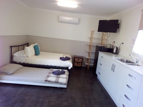 Silver Wattle Caravan Park - Brisbane Tourism 3