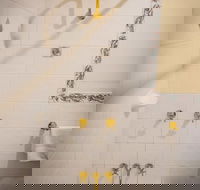 Whispering Pines Cottages - Tourism Brisbane