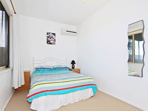 Through The Looking Glass - Tourism Brisbane 6