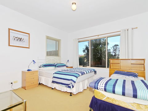 Through The Looking Glass - Tourism Brisbane 1