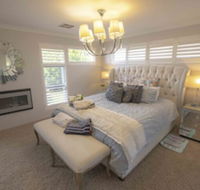 Magnificent Beach Retreat - Brisbane 4u