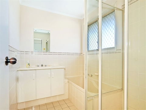 Moana Magic - Tourism Brisbane 0