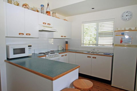 Beach Shack On The Lagoon - Tourism Brisbane 4