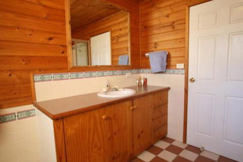 South Sussexs Blue Cottage - Tourism Brisbane 2