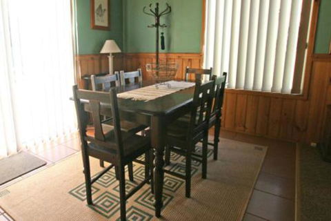 South Sussexs Blue Cottage - Tourism Brisbane 3