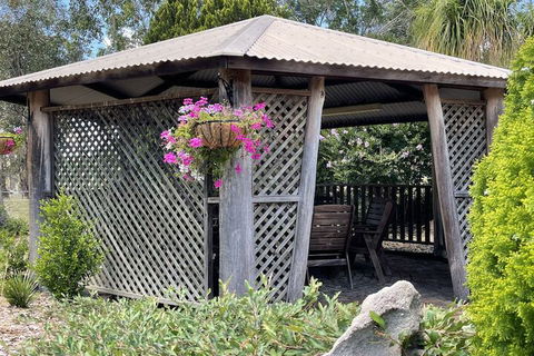 Crows Nest Motel - Brisbane Tourism 1
