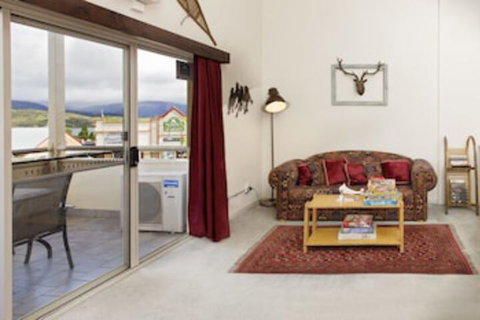 Razorback 6 - Razorback Plaza Jindabyne - Brisbane Tourism 0