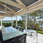 Morisset Bay Waterfront Views Lake House Looking Over Trinity Marina - Brisbane Tourism 0