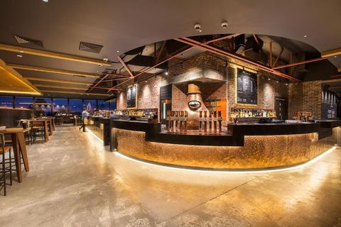 Nightcap At The Cheeky Squire - Tourism Brisbane 6