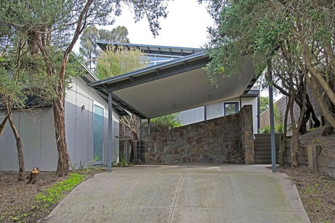 Summoner Seascape - Tourism Brisbane 0