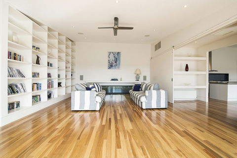 Summoner Seascape - Tourism Brisbane 5