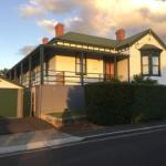 Pump Jack B & B - Tourism Brisbane 1