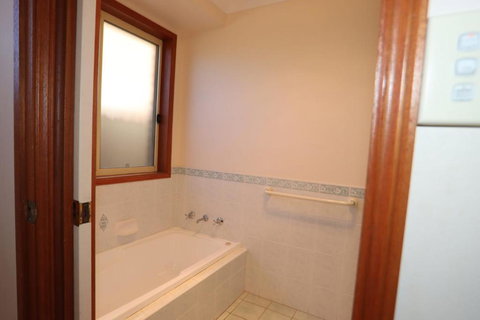 Fishermans Delight Waterfront - Tourism Brisbane 3